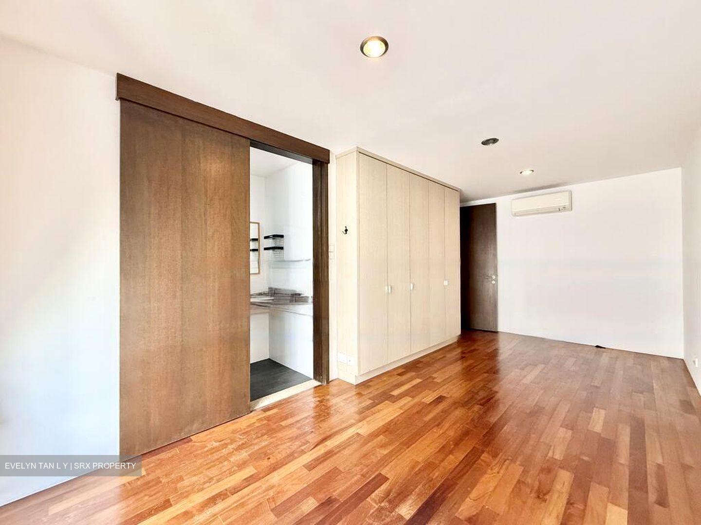 Carlyx Residence (D8), Apartment #610094851